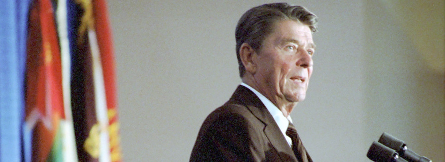 Ronald Reagan's white house diaries for the day of 10-04-1982