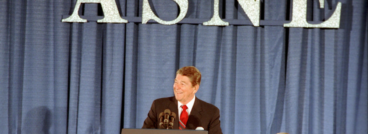 President Reagan's White House Diaries - 04-09-1986 Ronald Reagan's white house diaries for the day of 04-09-1986