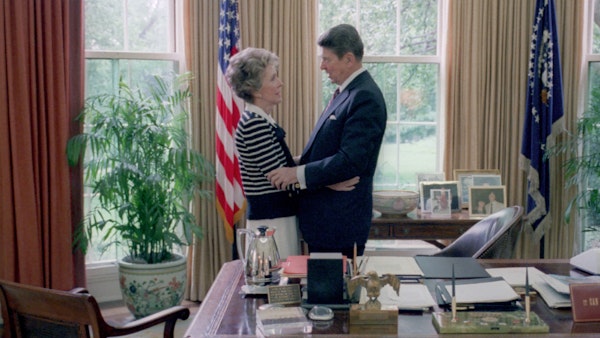 Nancy and Ronnie in the Oval Office