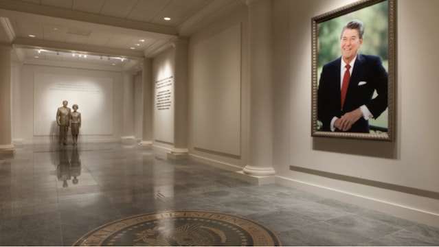 Reagan photo and statue