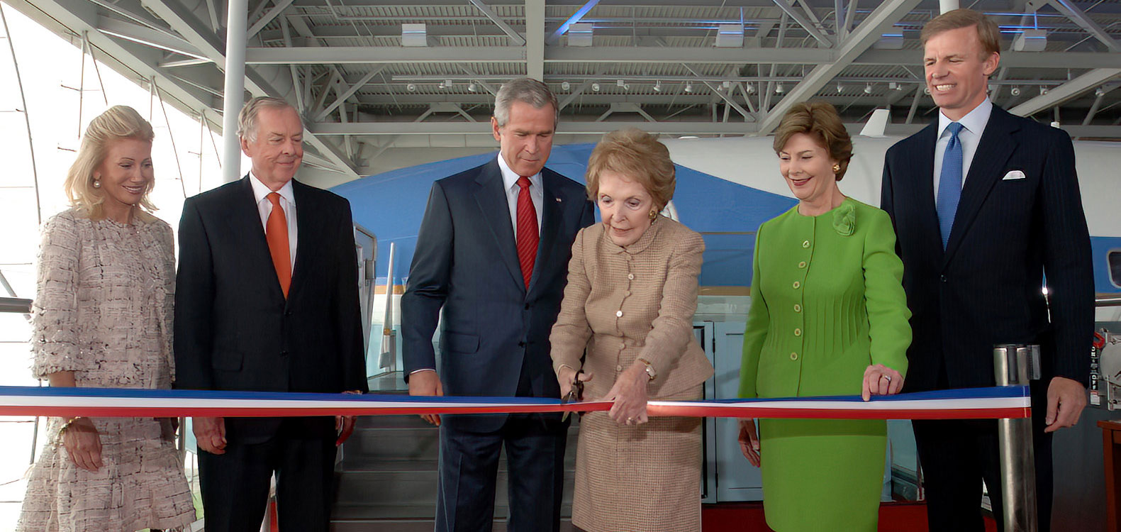 Mrs. Reagan, standing next to President and Mrs. George W. Bush, officially cut the ribbon marking the opening of the Air Force One Pavilion